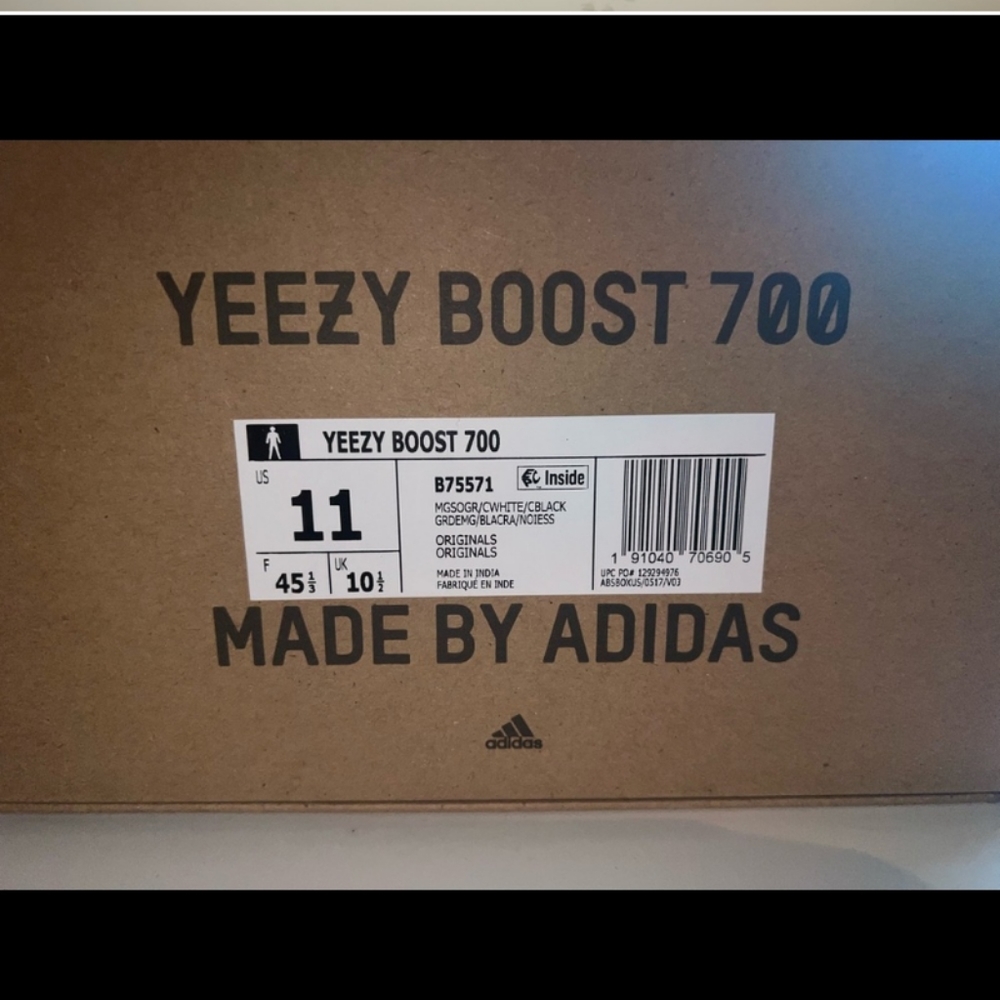 YEZZY WAVE RUNNERS 700 - Picture 5 of 5